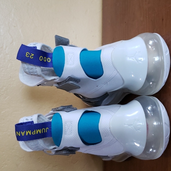 Jordan Air sneakers - Picture 3 of 8